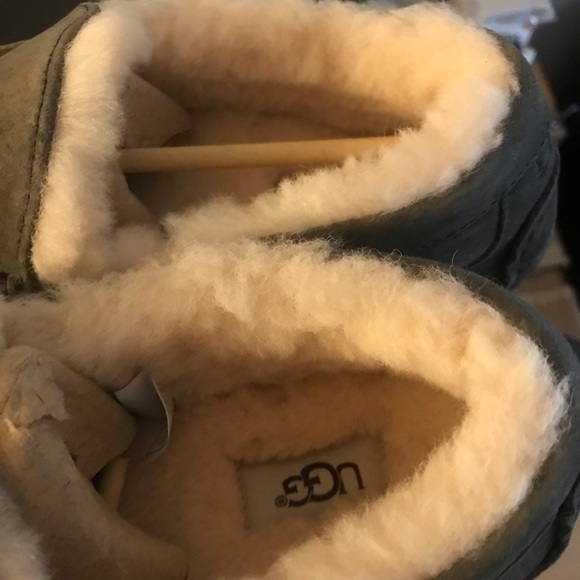 Sz 8 LEFT! NEW UGG Australia® Ascot Mens Slippers - Picture 4 of 5